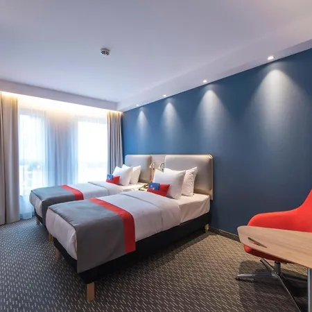 Отель Express - Mokotow By Ihg