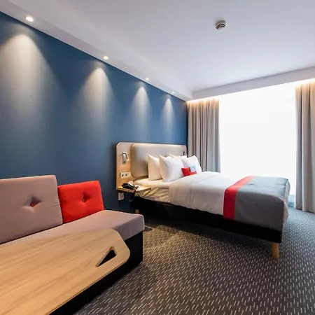 Отель Express - Mokotow By Ihg 3*