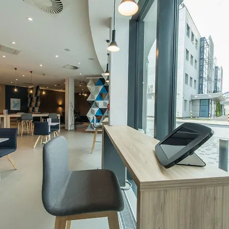 Express - Mokotow By Ihg 호텔 3*