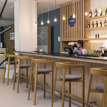 Express - Mokotow By Ihg Отель
